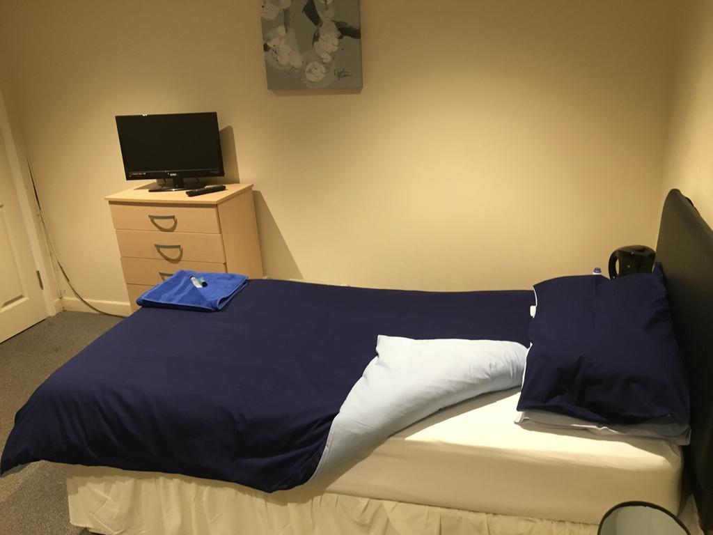 Duke Of Edinburgh Hotel Swindon Zewnętrze zdjęcie